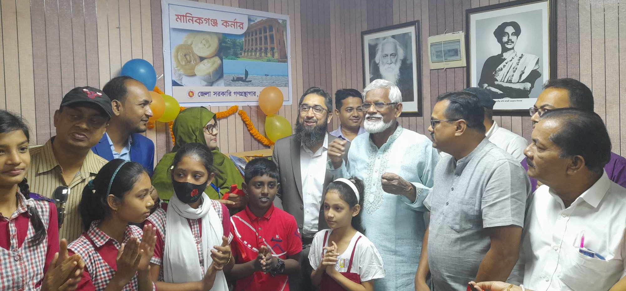 ভাষা শহীদ রফিক স্মরণে মানিকগঞ্জে কর্ণার উদ্বোধন