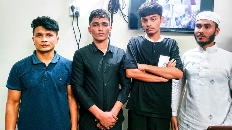 নীলফামারীতে ভুয়া কাগজপত্র দিয়ে ভোটার হতে এসে ৪ রোহিঙ্গা গ্রেপ্তার