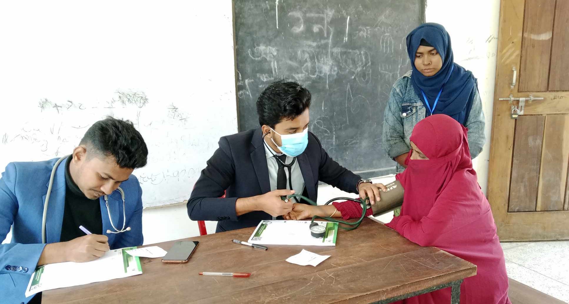বাউফলে স্প্রেইড হিউম্যানিটির ফ্রি মেডিকেল ক্যাম্প
