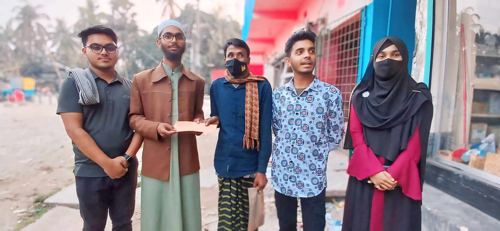 বাউফল স্প্রেইড হিউম্যানিটির উদ্যোগে অর্থ সহায়তা প্রদান